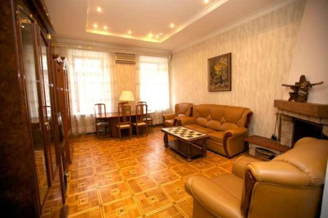 Flat in the city center Lejlighed Odessa Eksteriør billede